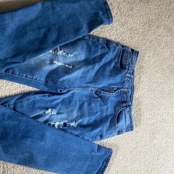 High Rise Ripped Mom Jeans - Picture 2 of 3